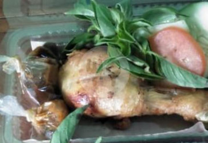 Razzaqu's Fried Chicken: A Soulful Taste in Cilacap