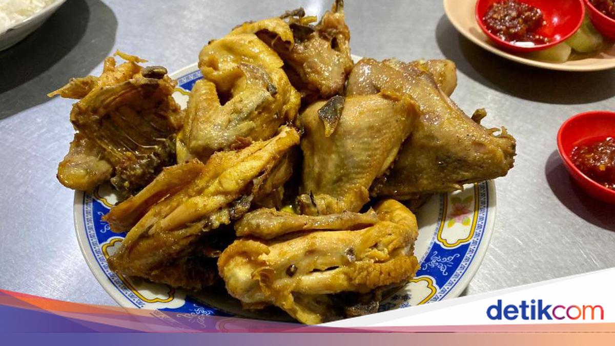 Razzaqu's Fried Chicken: A Taste That Embraces the Soul in Cilacap